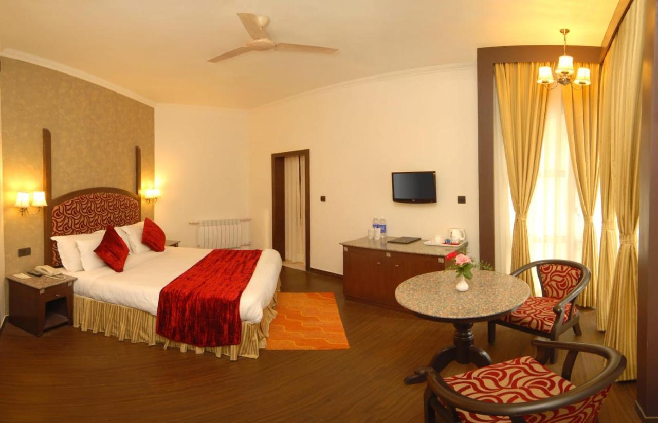 Hotel Arif Castle, Nainital Eksteriør billede